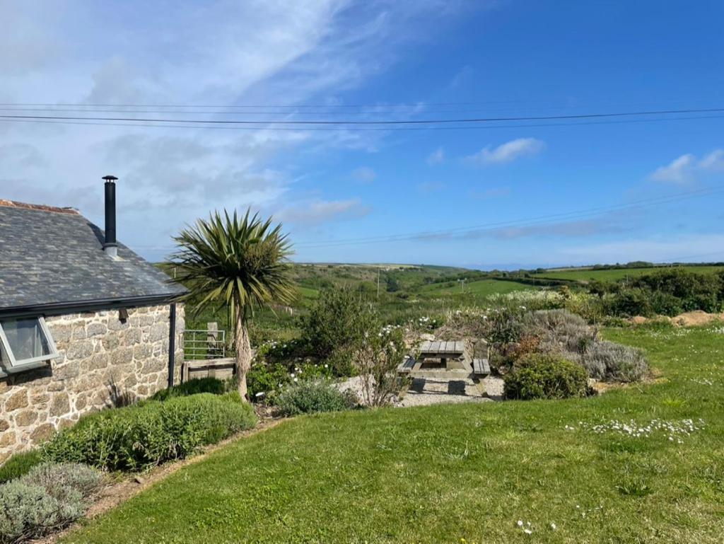 Trengothal Barn Lägenhet Porthcurno Exteriör bild
