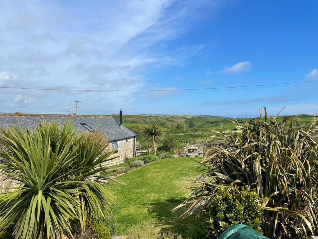 Trengothal Barn Lägenhet Porthcurno Exteriör bild