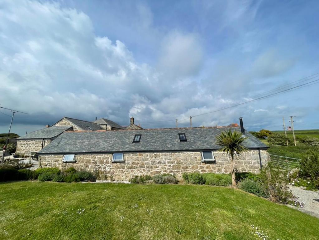 Trengothal Barn Lägenhet Porthcurno Exteriör bild